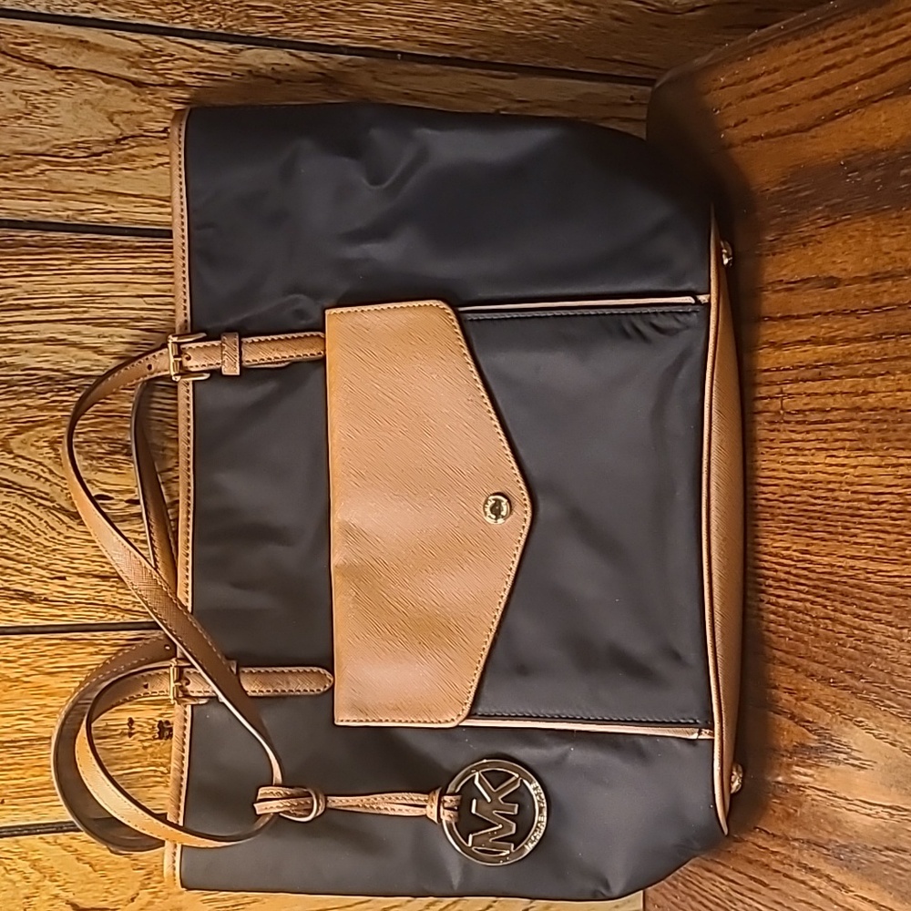 Womens purse